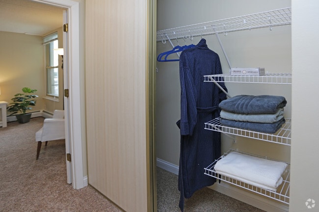 Pantry, Linen, Storage Closet