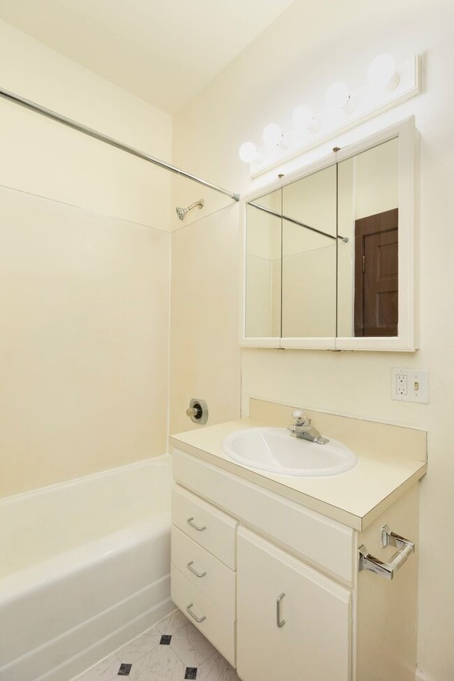 Photo - 4250 Fremont Ave N Unit B