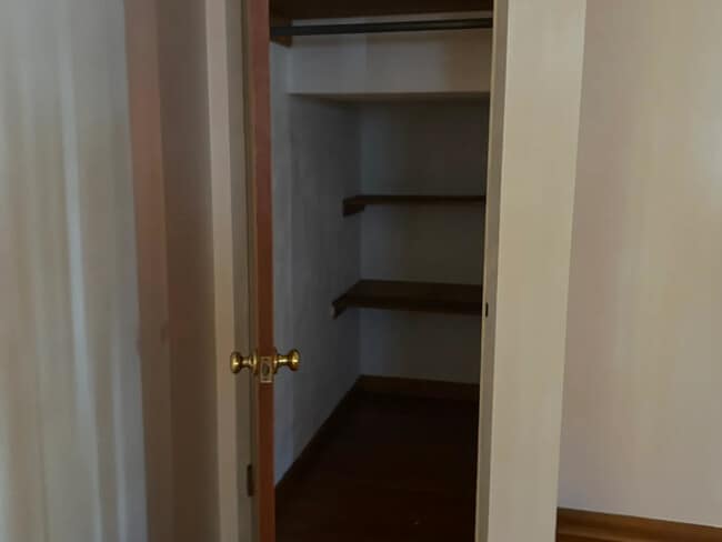 Photo - 4914 Lansdowne Ave