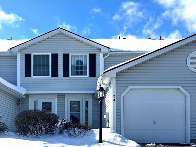 Building Photo - 35 Camberley Pl