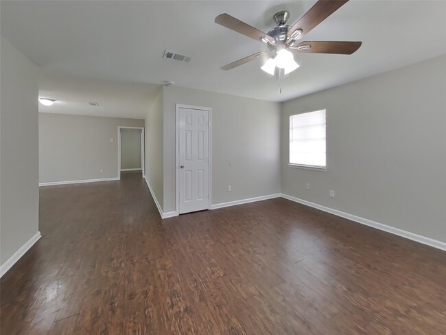 Photo - 5234 Jorns St