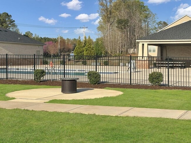 Photo - 1102 Dartmouth Dr