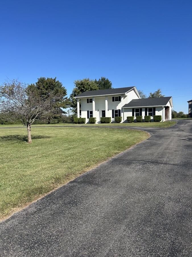 Photo - 2060 Lovers Ln