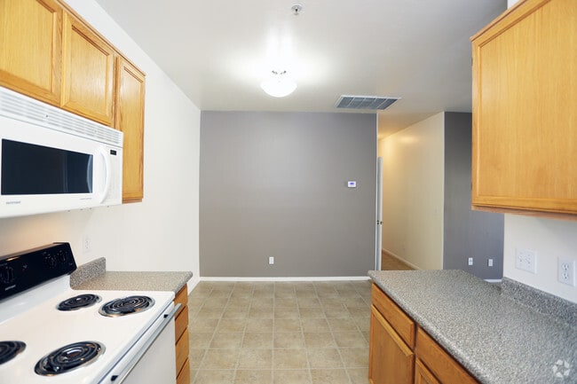 2BR, 2BA-Kitchen
