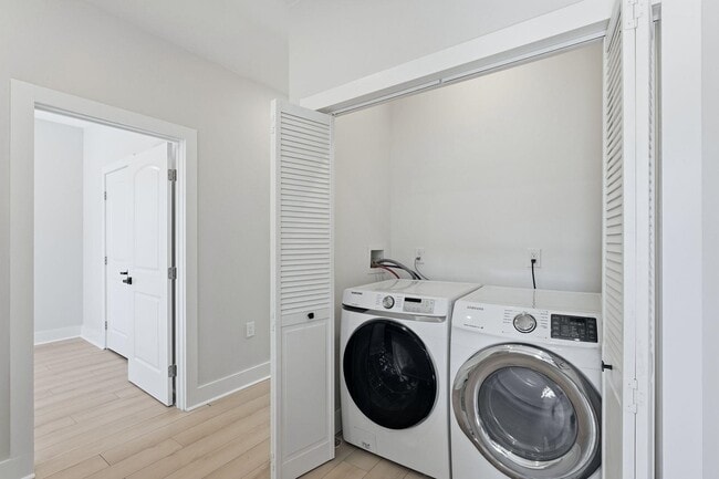 Photo - 1205 Hillside Pl Unit 1