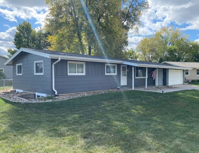 $2,300 | 5 Bedroom, 2 Bathroom HOUSE | Pet... - $2,300 | 5 Bedroom, 2 Bathroom HOUSE | Pet...