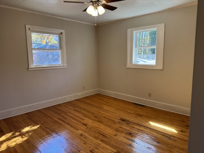 Photo - 520 Pine Ave