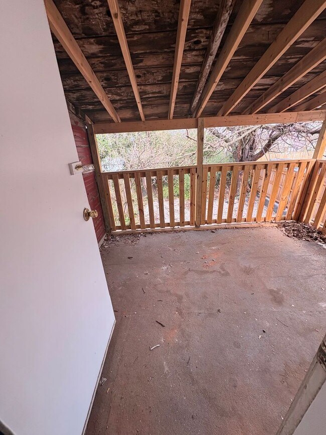 Photo - 2nd Floor 2 Bedroom Apartment in Downtown York City