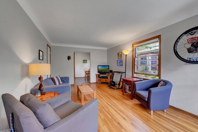 Building Photo - 3416 Portland Ave S Unit #4