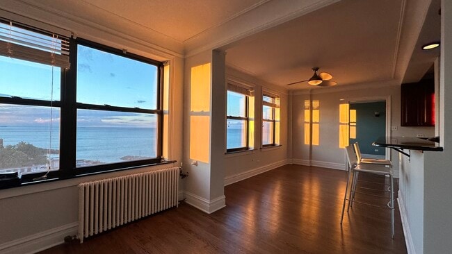 Photo - 1205 W Sherwin Ave Unit 805