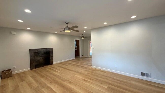 Photo - Gregory Gardens P.H. Beautiful 4-bedroom 2 bath home w/ 2 car garage