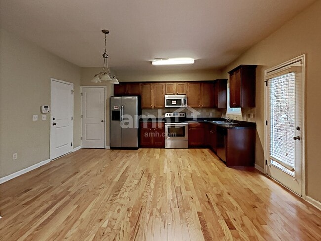 Photo - 507 Round Rock Trl