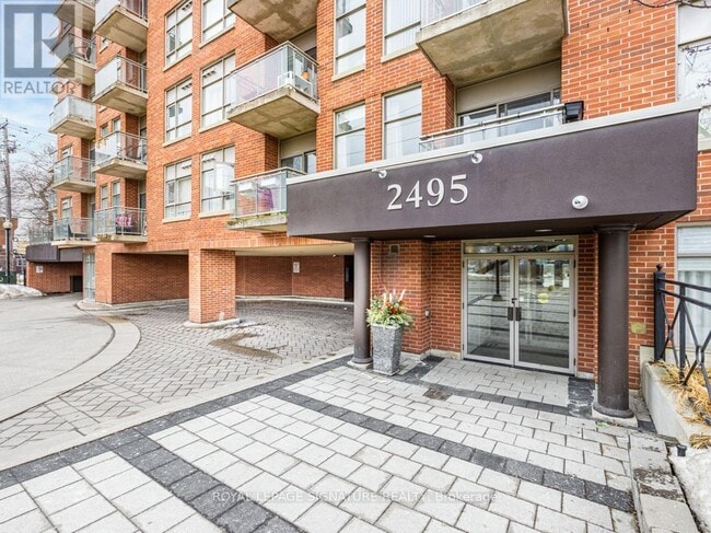 Photo - 2495 Dundas St W Unit 316