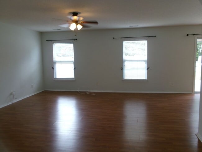 Photo - 3 bedroom, 2.5 bath home located in Bellegrove Preserve