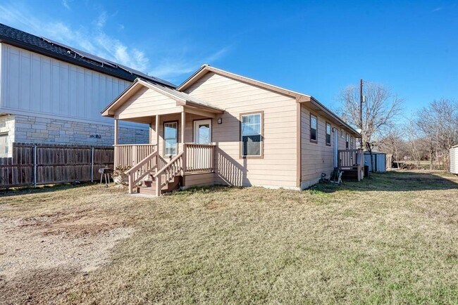 Photo - 107 W Brenham St