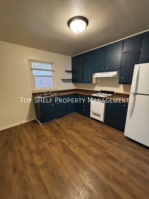 Photo - 2425 Welbeck Rd