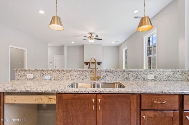 Photo - 2534 AC Freeman Dr W