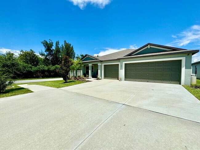 1881 Sand Daisy Pl