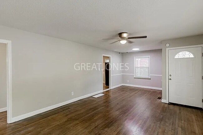 Photo - 724 84th St S