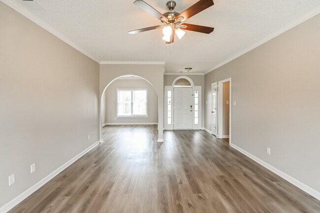 Photo - 4463 Whispering Bend Dr