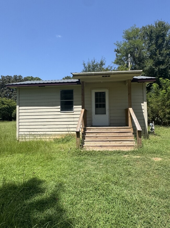 Building Photo - 1005 Hwy 30 W
