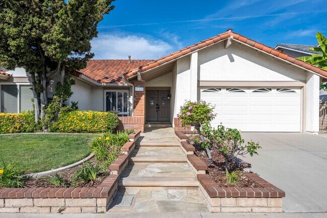 Photo - Single-story living with incredible panoramic sunset, mountain, and city light views