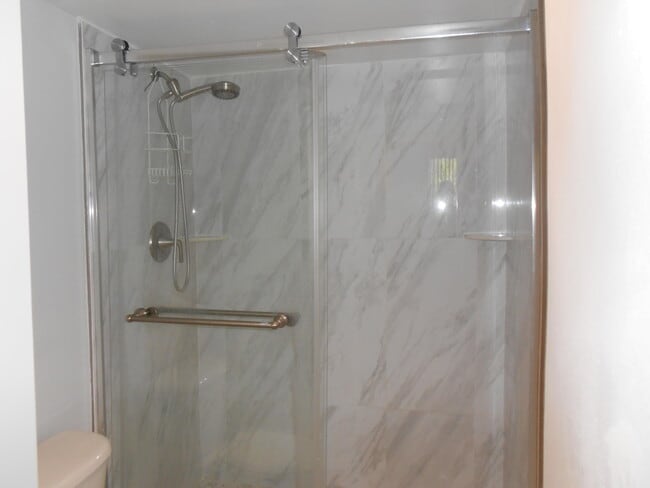 Photo - 300 Scotia Dr Unit 203