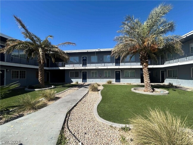 Building Photo - 412 W Monroe Ave Unit 5