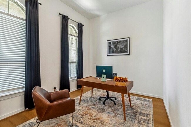 Photo - 104 Rainbow Vly Trl