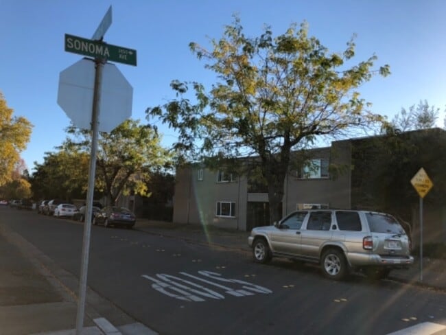 Kimberly Court Apartments