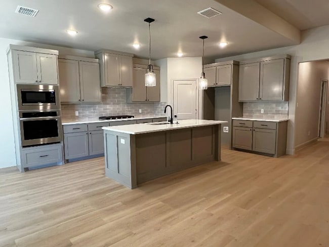 Photo - 2801 133rd St