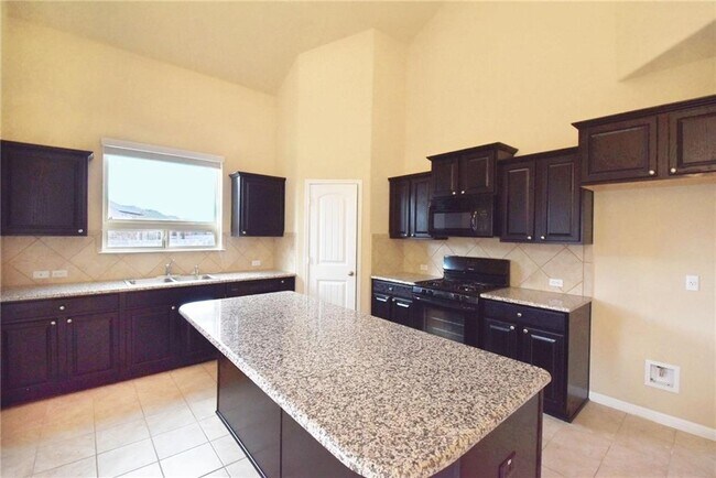Photo - 1424 Brooks Way