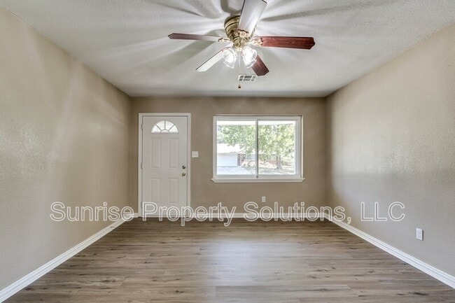 Photo - 1332 E Brooks St