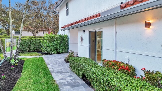 Photo - 8608 Vía Giula