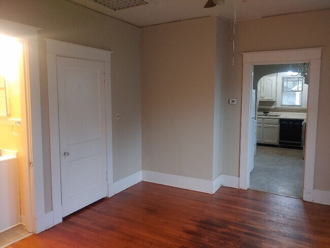 Photo - 2300 Elzey Ave Unidad 2300