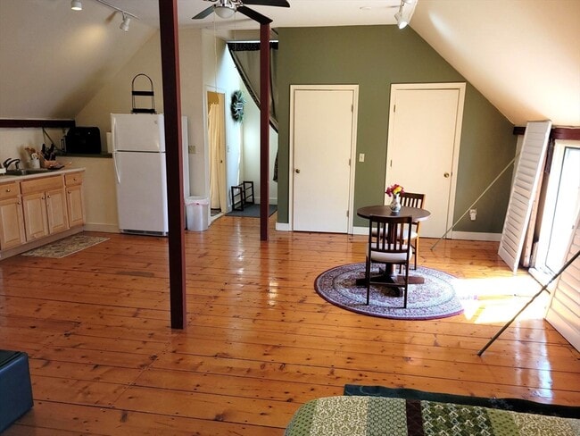 Photo - 90 Orchard St Unit 2