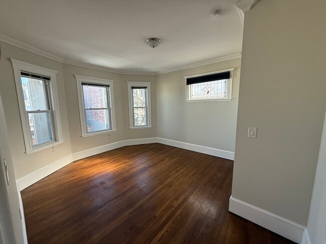 Photo - 55 Iffley Rd Unit 2