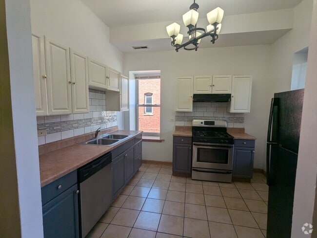 Building Photo - 3212 W Warren Blvd Unit 2 Rental