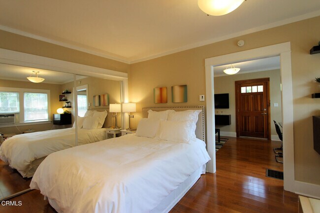 Photo - 303 N Hudson Ave