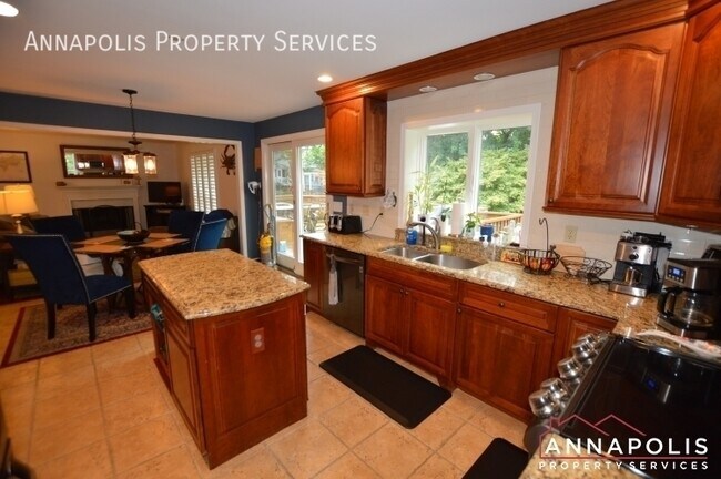 Photo - 314 Rosslare Dr