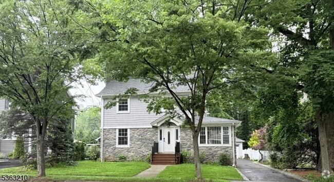 Building Photo - 727 Ackerman Ave Rental