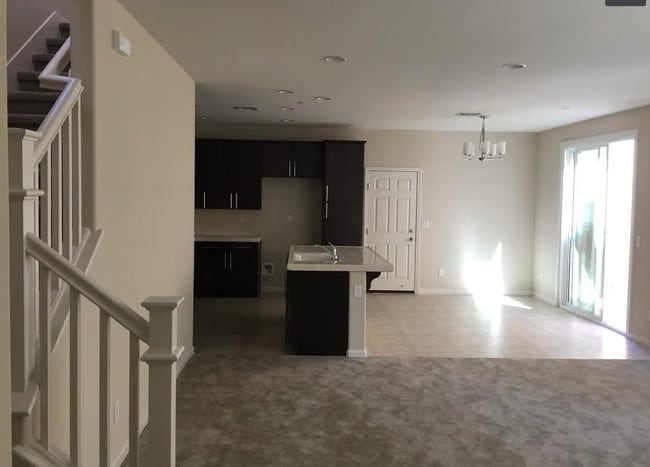 Photo - 272 Nimbus Cmn