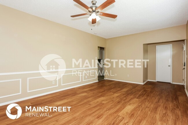 Photo - 634 Nightshade Dr