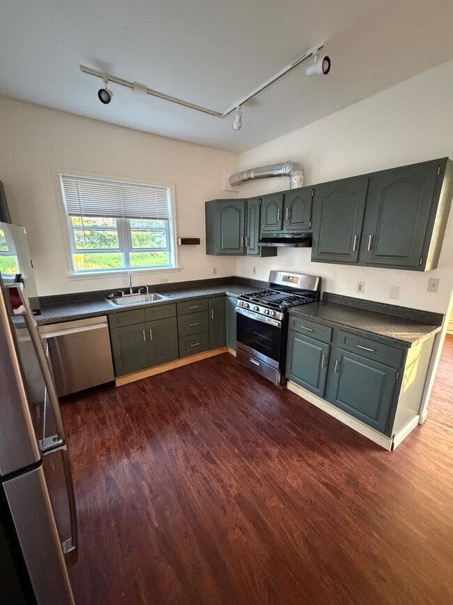 Building Photo - 15 Alder Ave Unit 1