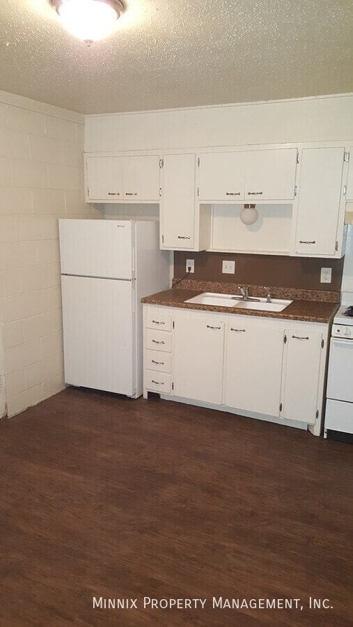 Building Photo - 2212 2nd St Rental