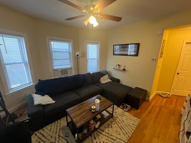 Photo - 19 Chandler St Unit 1