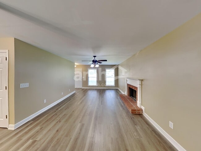 Photo - 1835 Oreilly Cir