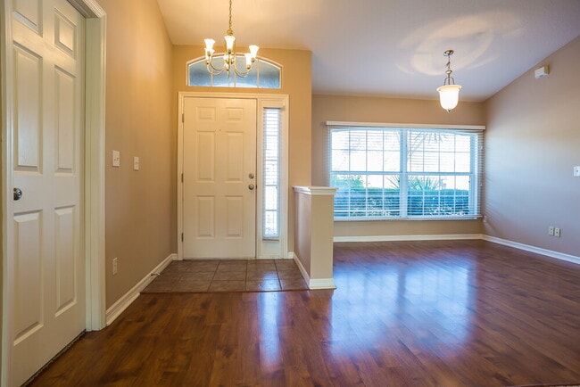 Photo - 232 Valley Edge Dr