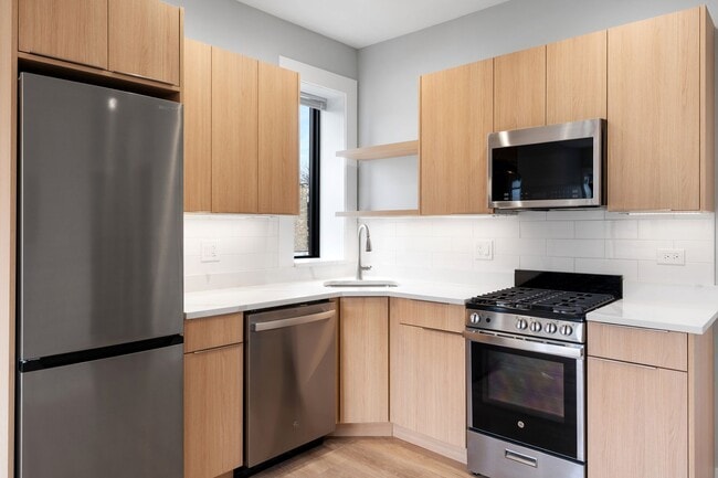 Building Photo - 1538 W Jonquil Ter Unit 1