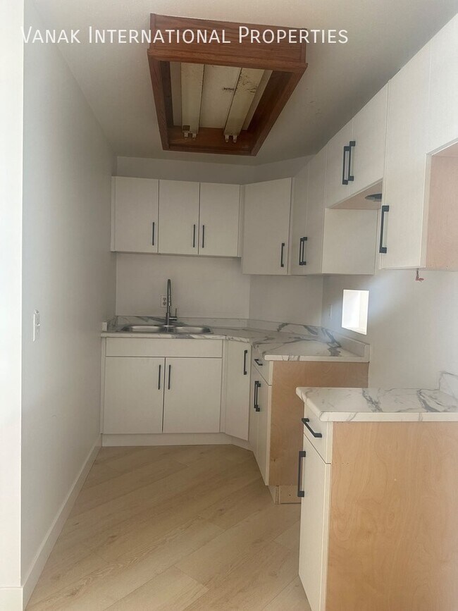 Fully Renovated 2-Bedroom Suite in Central Chilliwack